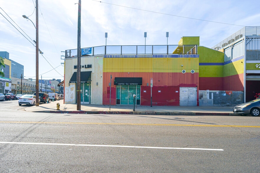 More Photos Of 921 Crocker St, Los Angeles Storefront Retail Office For Sale