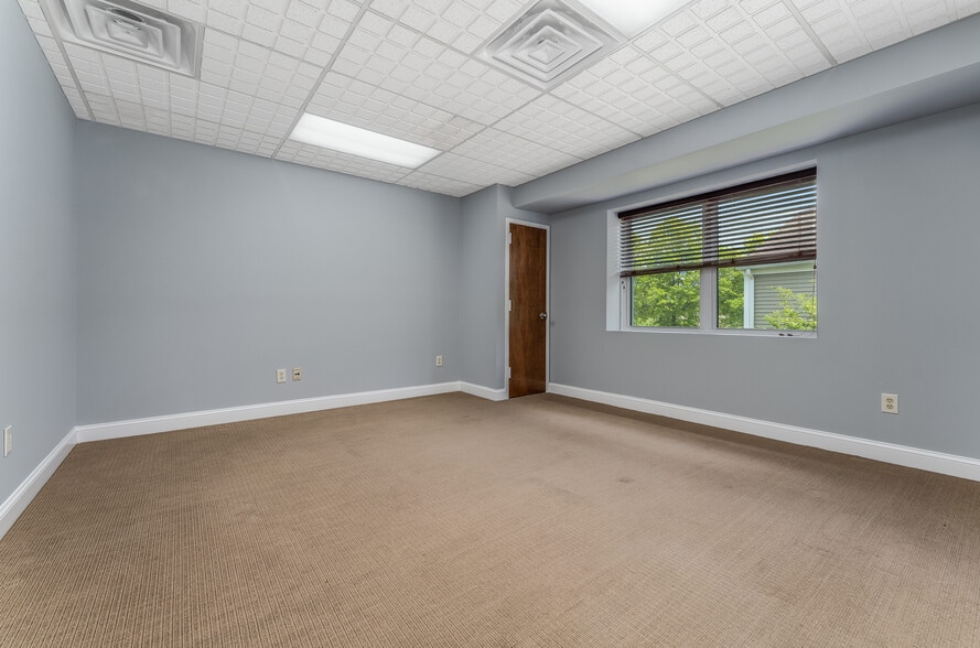 More Photos Of 490 Schooleys Mountain Rd, Hackettstown Medical For Sale