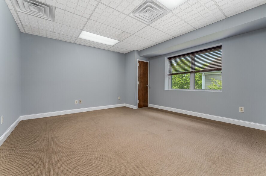 More Photos Of 490 Schooleys Mountain Rd, Hackettstown Medical For Sale