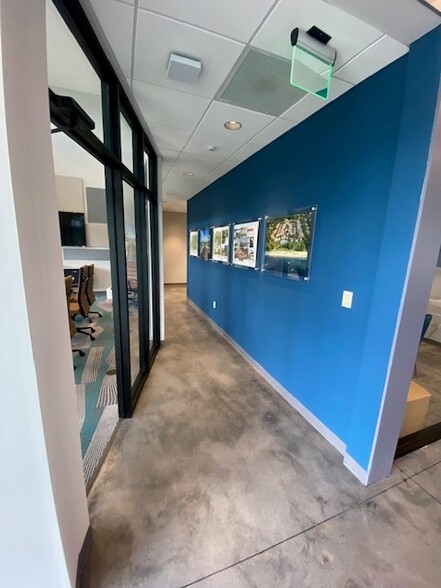 More Photos Of 2210 Spedale Ct, Spring Hill Loft Creative Space For Lease