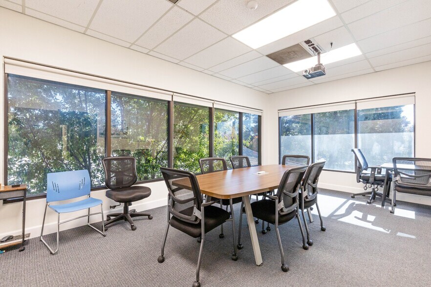 More Photos Of 3050 Beacon Blvd, West Sacramento Office For Sale