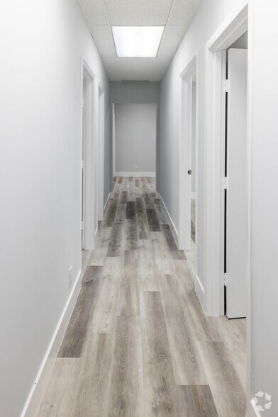 More Photos Of 2500 E Hallandale Beach Blvd, Hallandale Beach Office For Lease