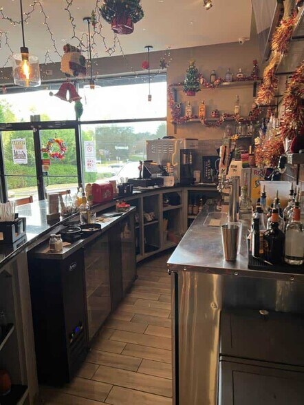 More Photos Of 4790 Peachtree Industrial Blvd, Norcross Freestanding For Lease