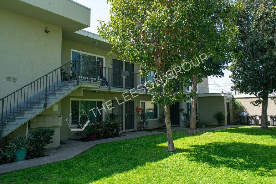 More Photos Of 937 S Roberts St, Anaheim Apartments For Sale