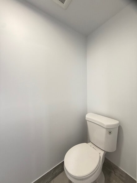 More Photos Of 48-15 43rd Ave, Sunnyside Storefront Retail Residential For Lease