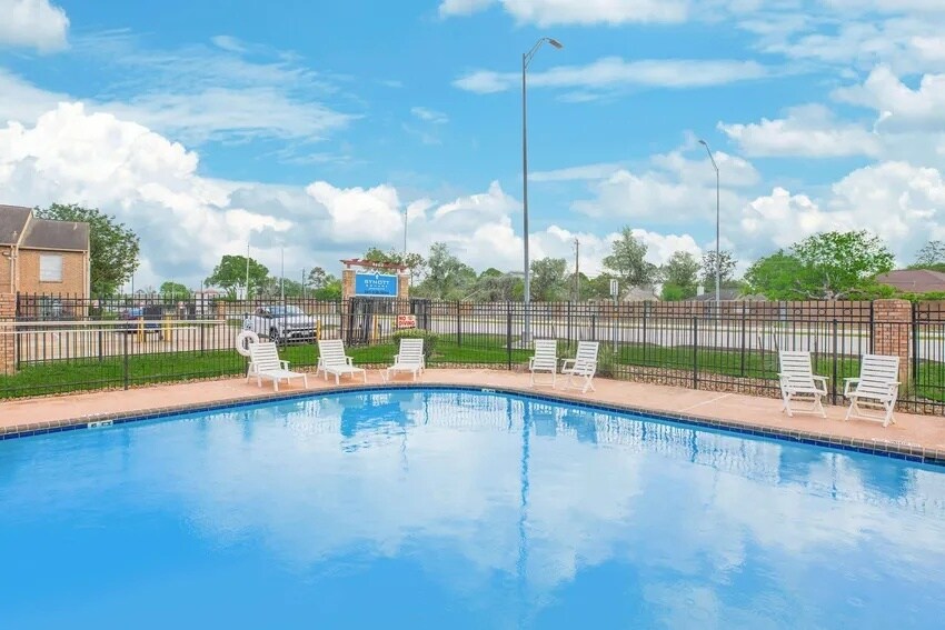 More Photos Of 9402 Synott Rd, Houston Apartments For Sale