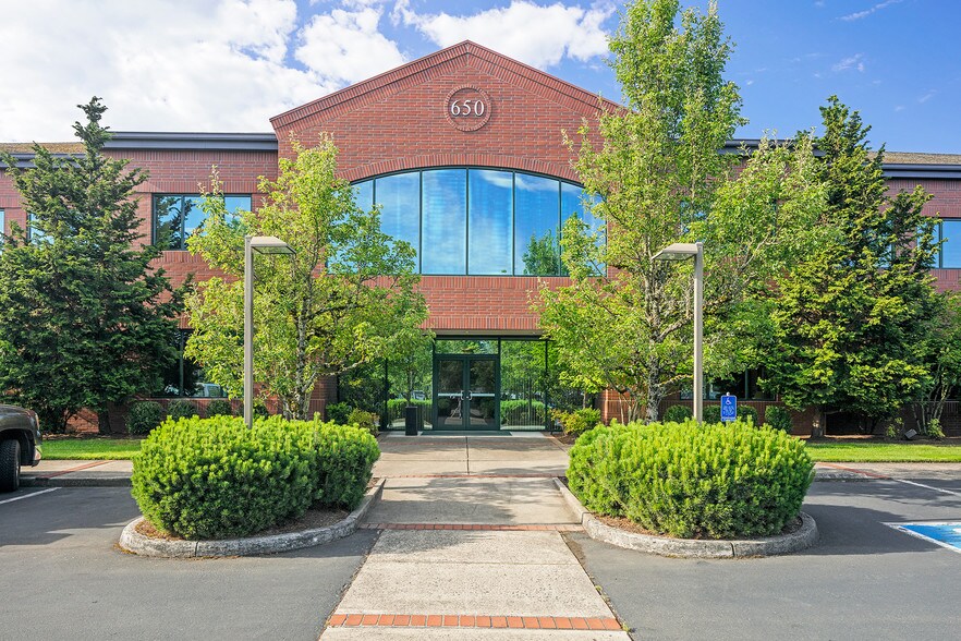 More Photos Of 650-680 Hawthorne Ave SE, Salem Unknown For Lease