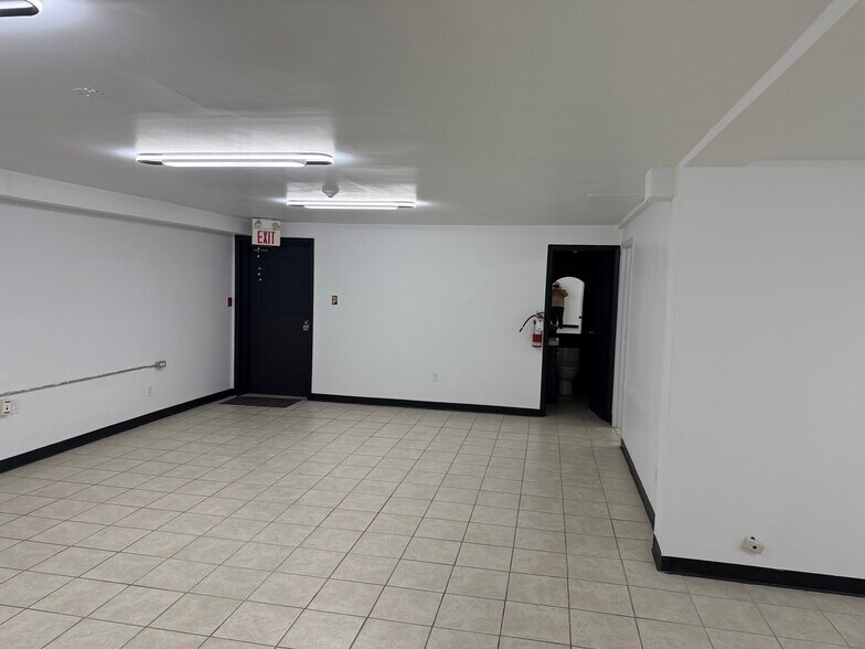 More Photos Of 428 Ossington Av, Toronto Storefront Retail Residential For Lease