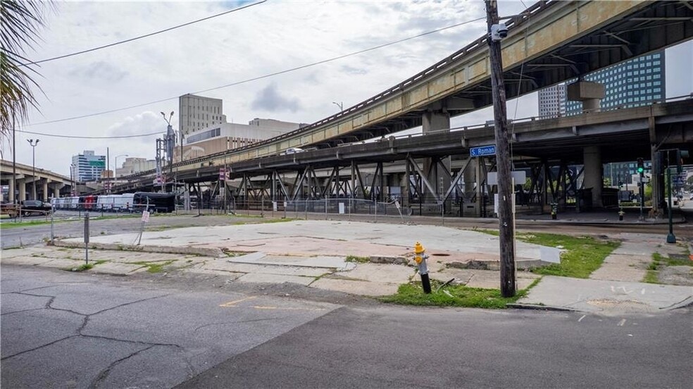 More Photos Of 537 S Claiborne Ave, New Orleans Land For Lease