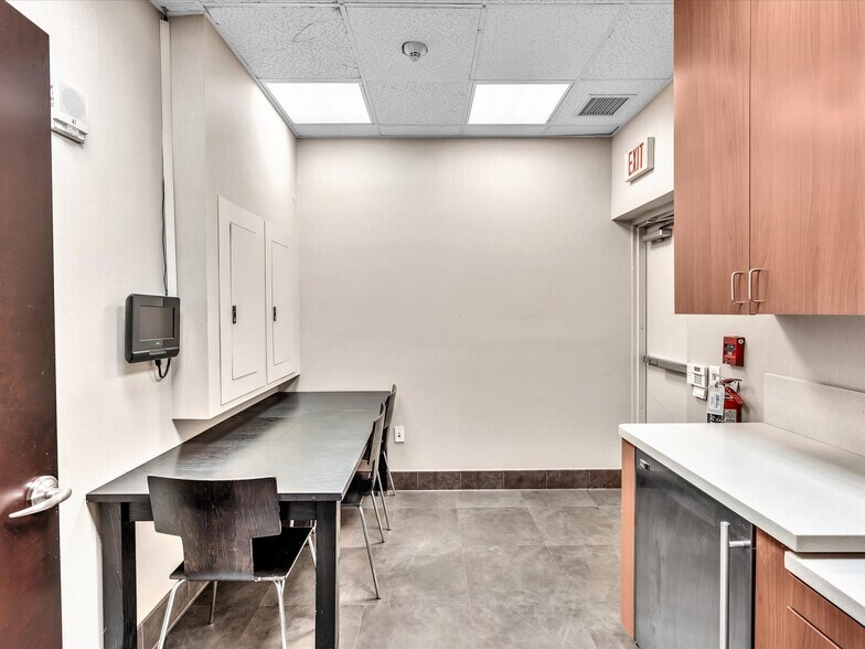 More Photos Of 20900 NE 30th Ave, Aventura Office Residential For Sale