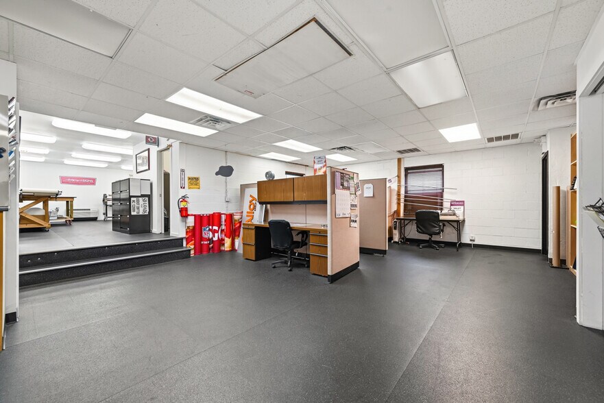 More Photos Of 508 Rodi Rd, Pittsburgh Flex For Sale