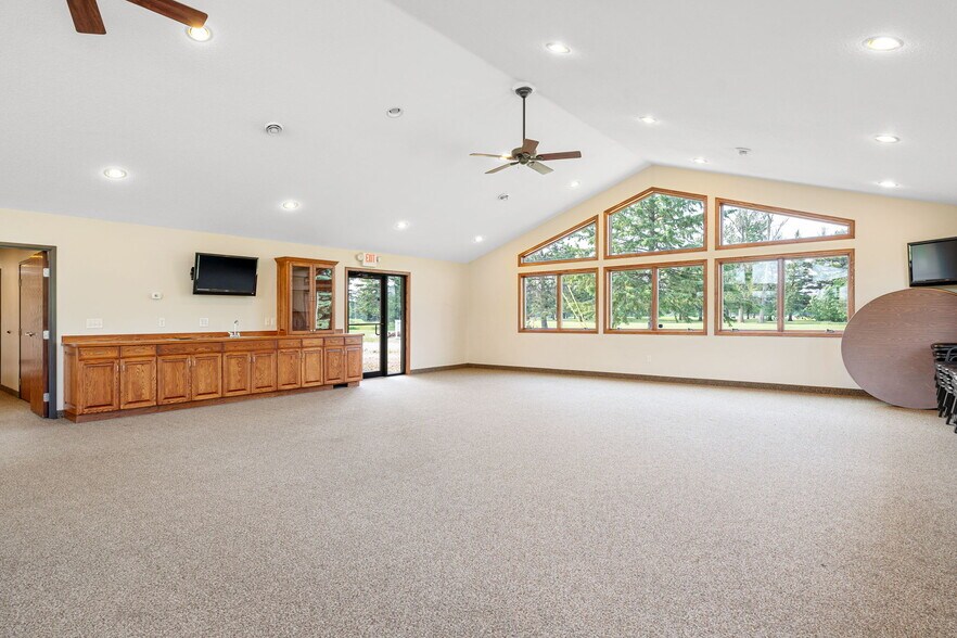 More Photos Of 3700 11th Pl NE, Austin Lodge Meeting Hall For Sale