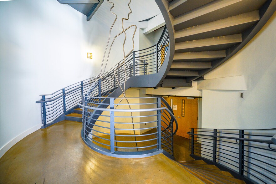 More Photos Of 1447 S Tryon St, Charlotte Office For Lease