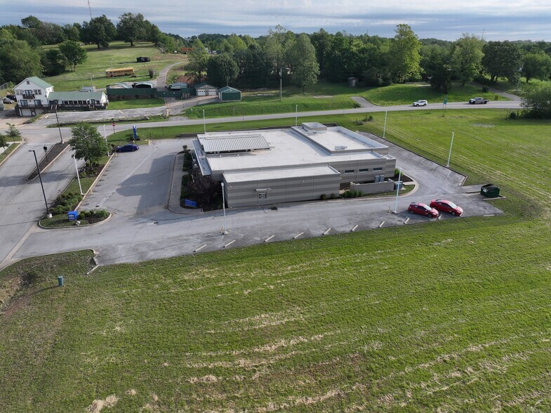 More Photos Of 5201 Willow Creek Dr, Springdale Medical For Sale