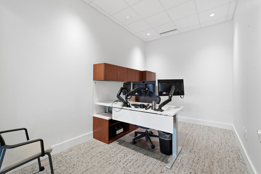 More Photos Of 1650 US Highway 1 S, Saint Augustine Office For Lease