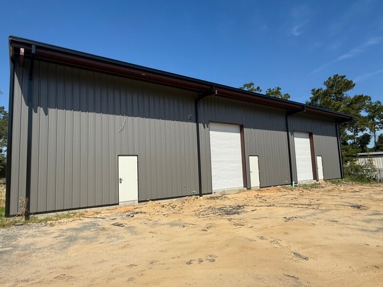 Primary Photo Of 1372 Blountstown St, Tallahassee Warehouse For Lease