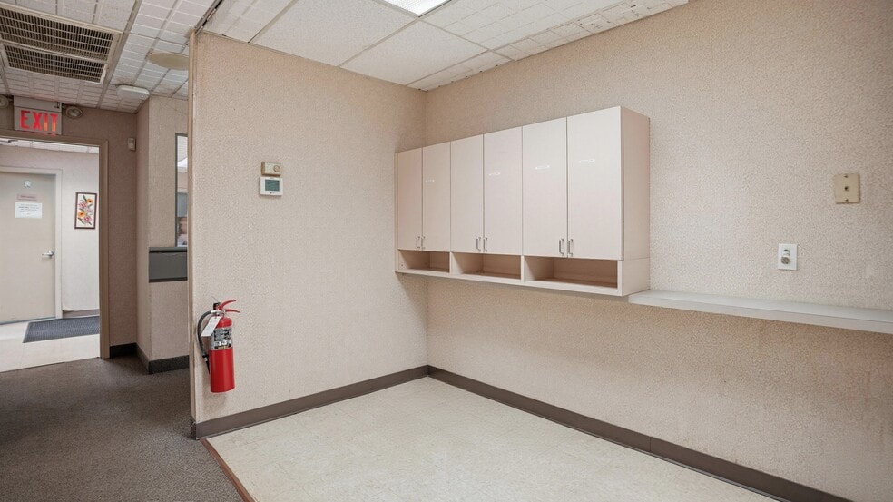 More Photos Of 123 Stewart Ave, Hicksville Medical For Sale