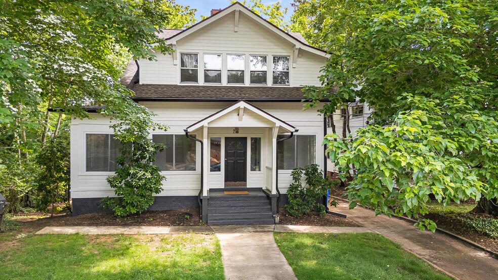 Primary Photo Of 295 E Chestnut St, Asheville Apartments For Sale