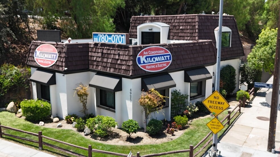 More Photos Of 4925 Sepulveda Blvd, Sherman Oaks Office For Sale