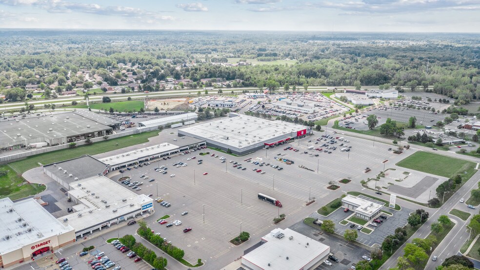 More Photos Of 340 E Edgewood Blvd, Lansing Freestanding For Lease