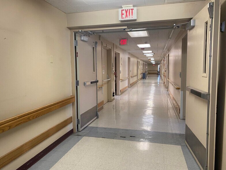 More Photos Of 25 Ewing St, Helena Medical For Sale