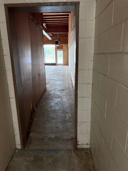 More Photos Of 1148 El Camino Real, San Carlos Storefront For Lease