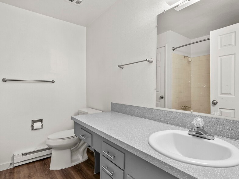 More Photos Of 210 Bethel St NE, Olympia Apartments For Sale