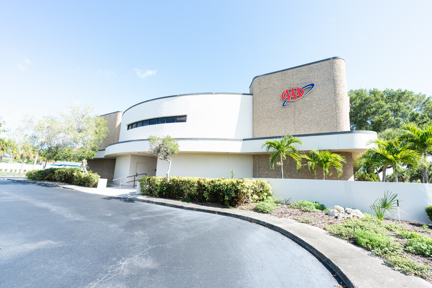 Primary Photo Of 9200 Seminole Blvd, Seminole Office For Sale