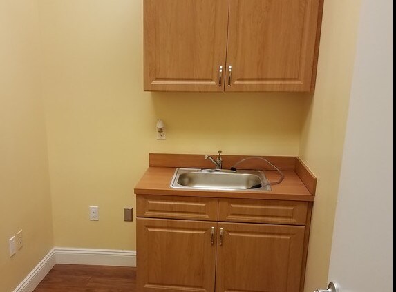 More Photos Of 709 S Federal Hwy, Boynton Beach Medical For Sale