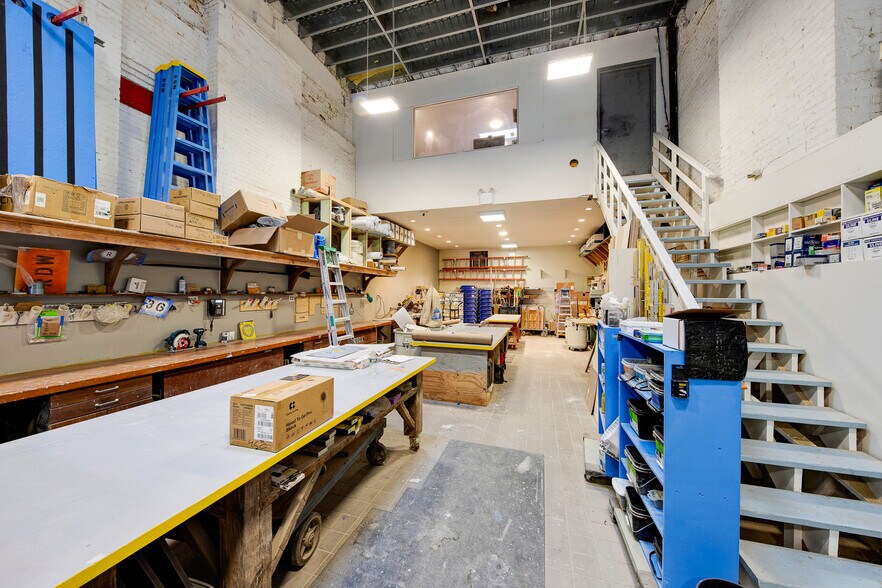 More Photos Of 450 W 36th St, New York Parking Garage For Sale