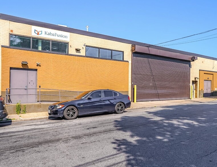More Photos Of 48-23 55th Ave, Maspeth Warehouse For Lease
