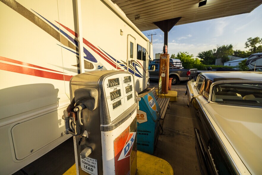 More Photos Of 23621 S State Route 291, Harrisonville Industrial For Sale