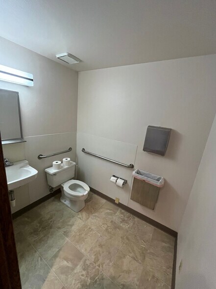 More Photos Of 1074 S Alkire St, Lakewood Office Residential For Lease