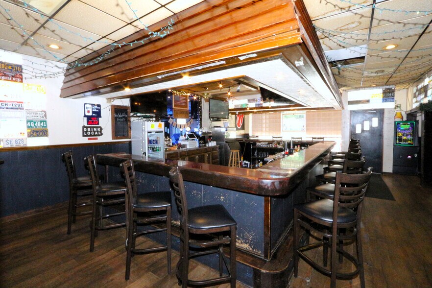 More Photos Of 550 Front St, Fredericktown Bar For Sale