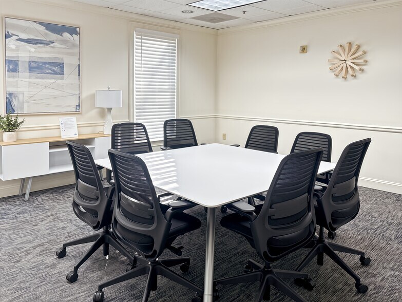 More Photos Of 1640 Powers Ferry Rd SE #11, Marietta Coworking Space