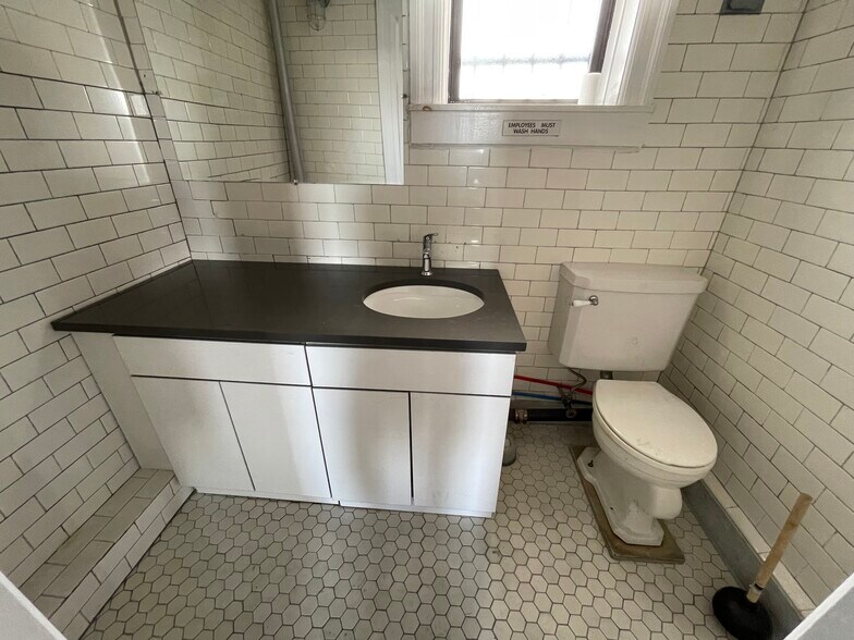 More Photos Of 1 Knickerbocker Ave, Brooklyn Storefront Retail Office For Lease