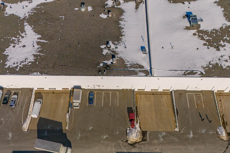 More Photos Of 19288 22nd Ave, Surrey Warehouse For Lease