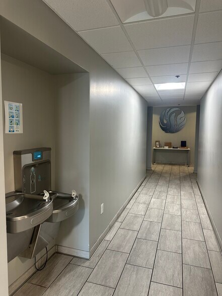 More Photos Of 4919 W Laurel St, Tampa Medical For Sale