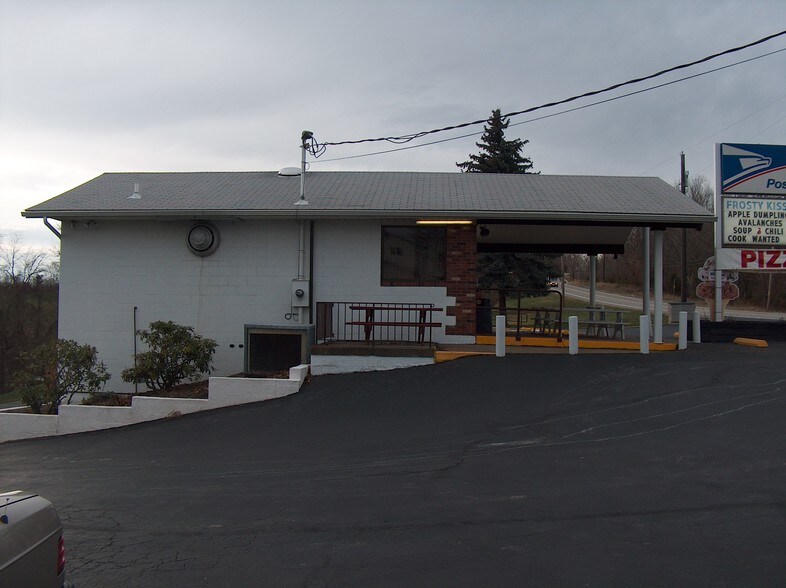 More Photos Of 1910 E National Pike, Scenery Hill Storefront Retail Office For Lease