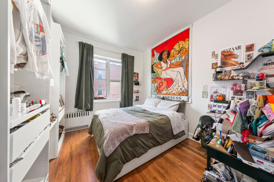 More Photos Of 4304 34th Ave, Astoria Freestanding For Sale