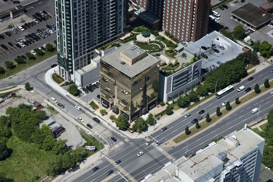 More Photos Of 3660 Hurontario St, Mississauga Office For Lease