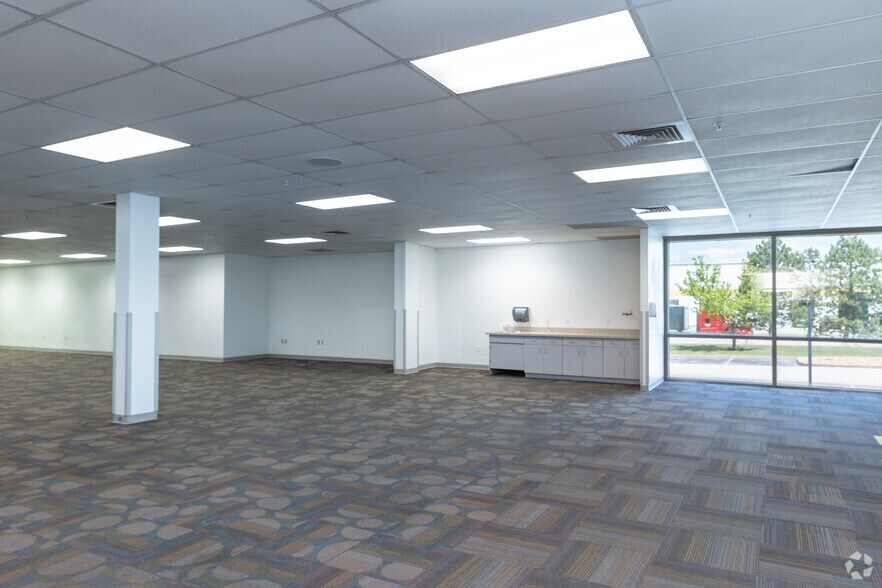 More Photos Of 21-31 Commerce Dr, O'Fallon Unknown For Lease