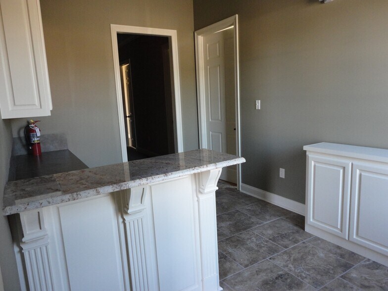 More Photos Of 4021 W.E. Heck Ct, Baton Rouge Office For Lease