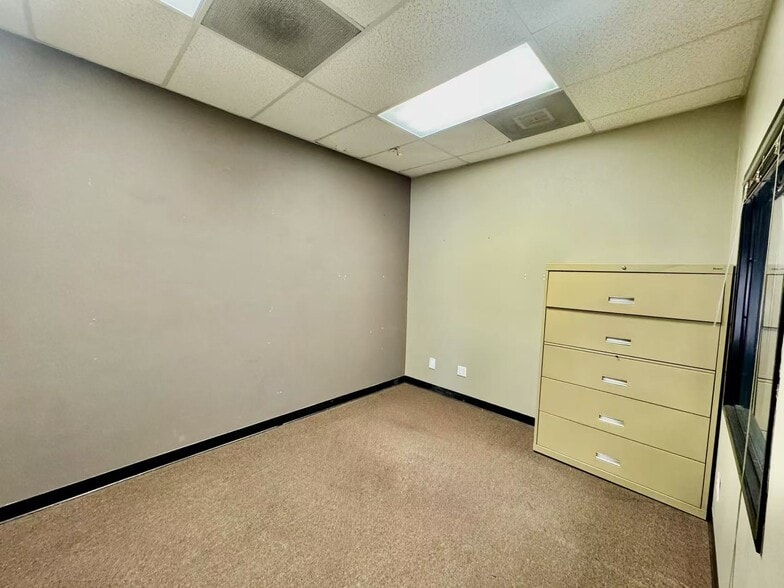 More Photos Of 909 S Cucamonga Ave, Ontario Warehouse For Sale