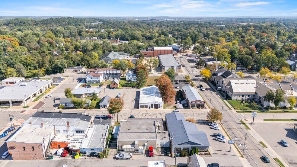 More Photos Of 219 Jefferson St, Waupaca Storefront Retail Office For Sale