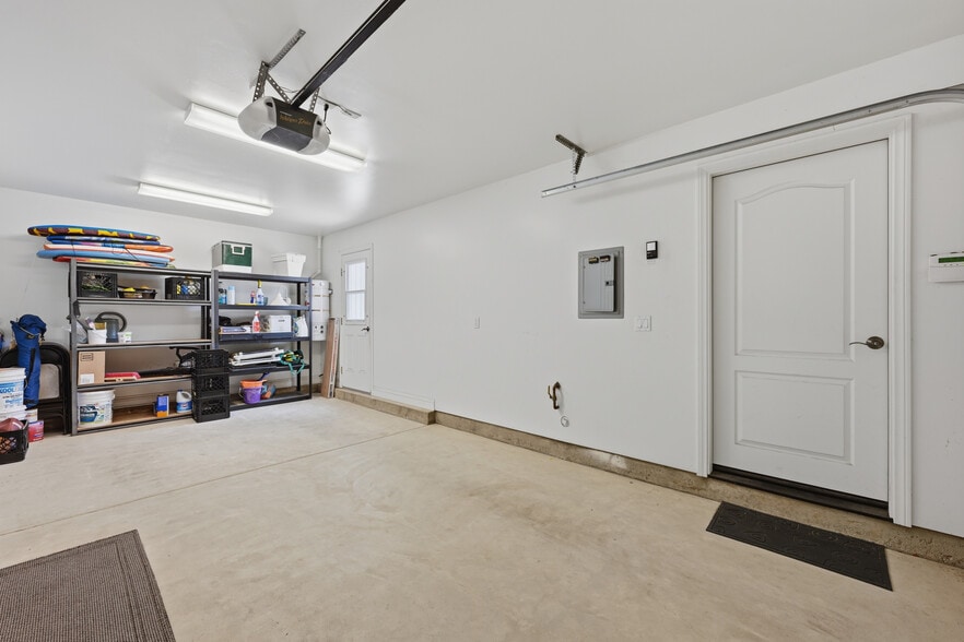 More Photos Of 4652 Cass St, San Diego Office Residential For Sale