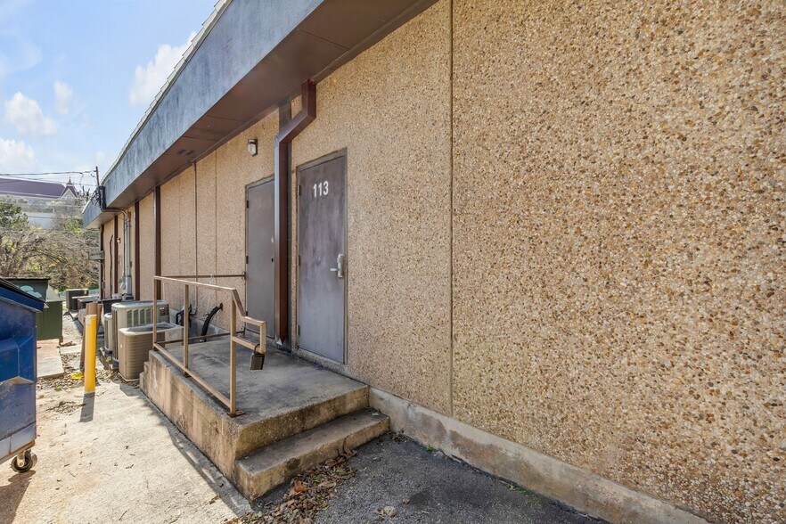 More Photos Of 700 N LBJ Dr, San Marcos Unknown For Sale
