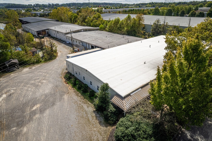 More Photos Of 700 Dalen Ln, Knoxville Distribution For Lease