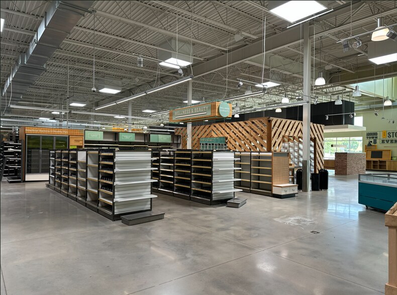 More Photos Of 1450 Taylor Rd, Montgomery Supermarket For Lease