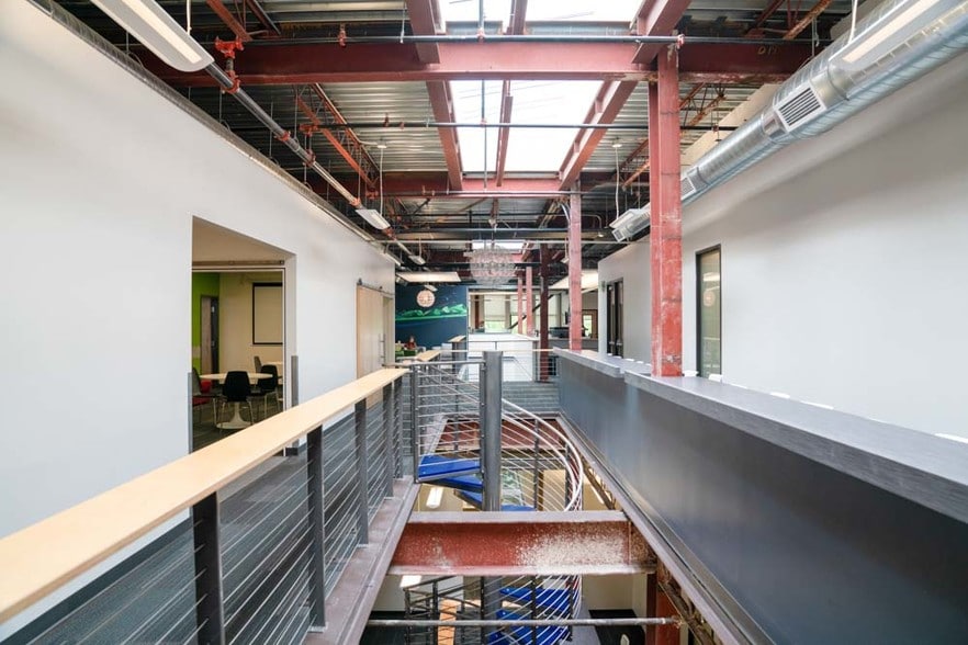 More Photos Of 44 W Broadway, Eugene Loft Creative Space For Lease